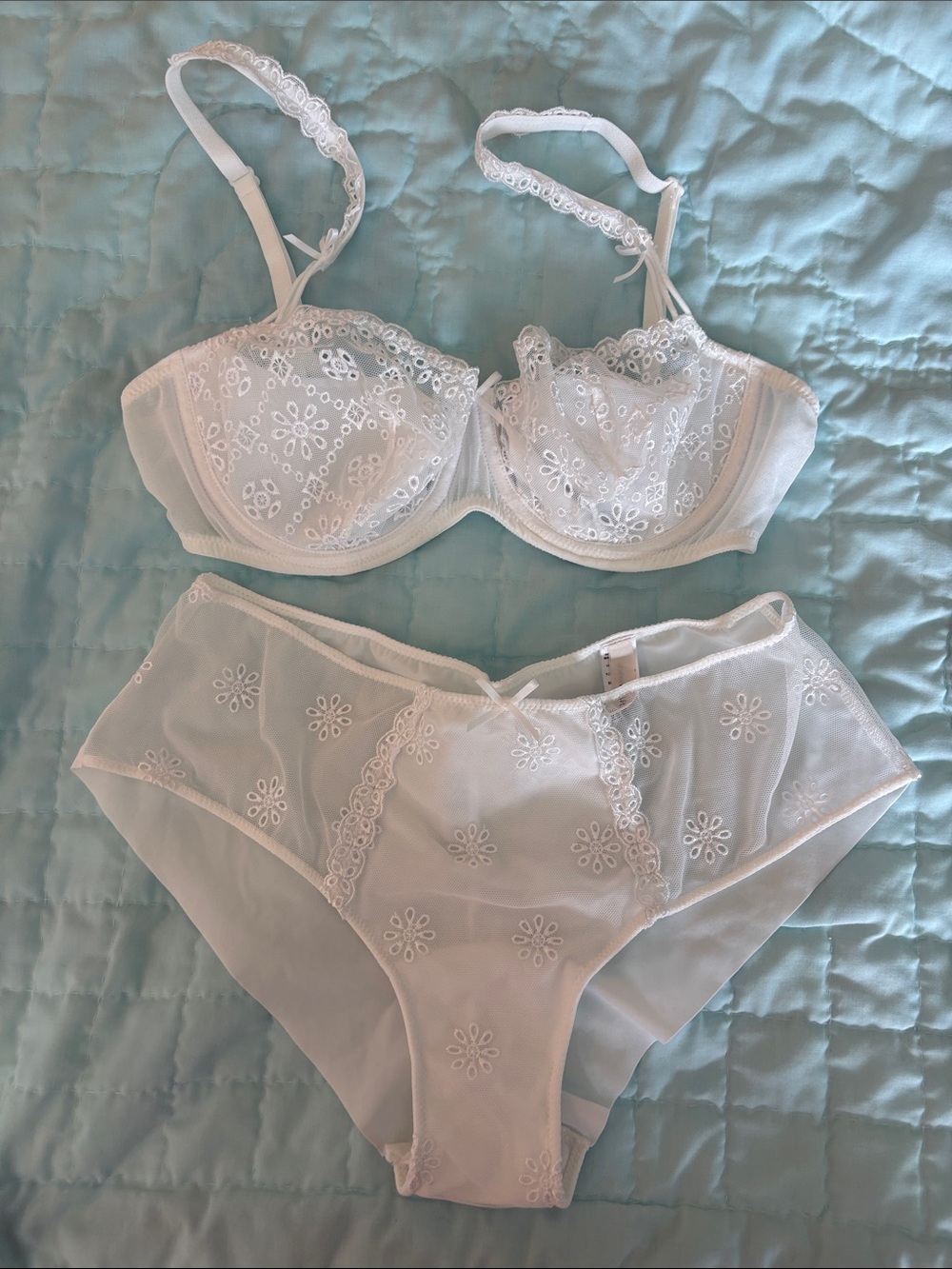 Marie Jo Sheer White eyelet Embroidered Bra & Brief Set size 32C & small